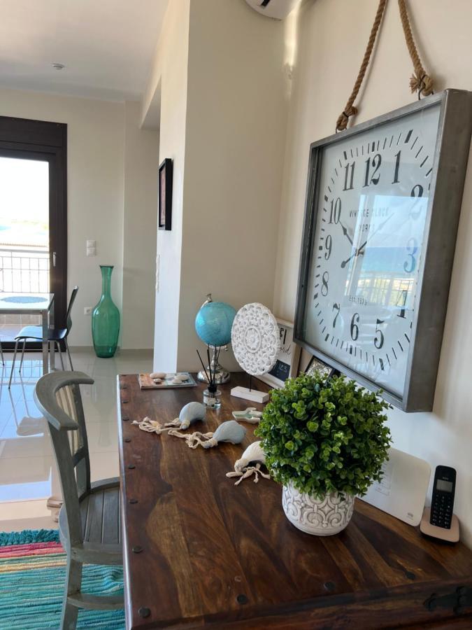 Magical Seaside Town Boutique Apts 2 Apartment Kyparissia Exterior foto